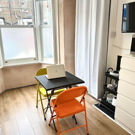 Comfy Stay In Wandsworth Town London Exterior photo