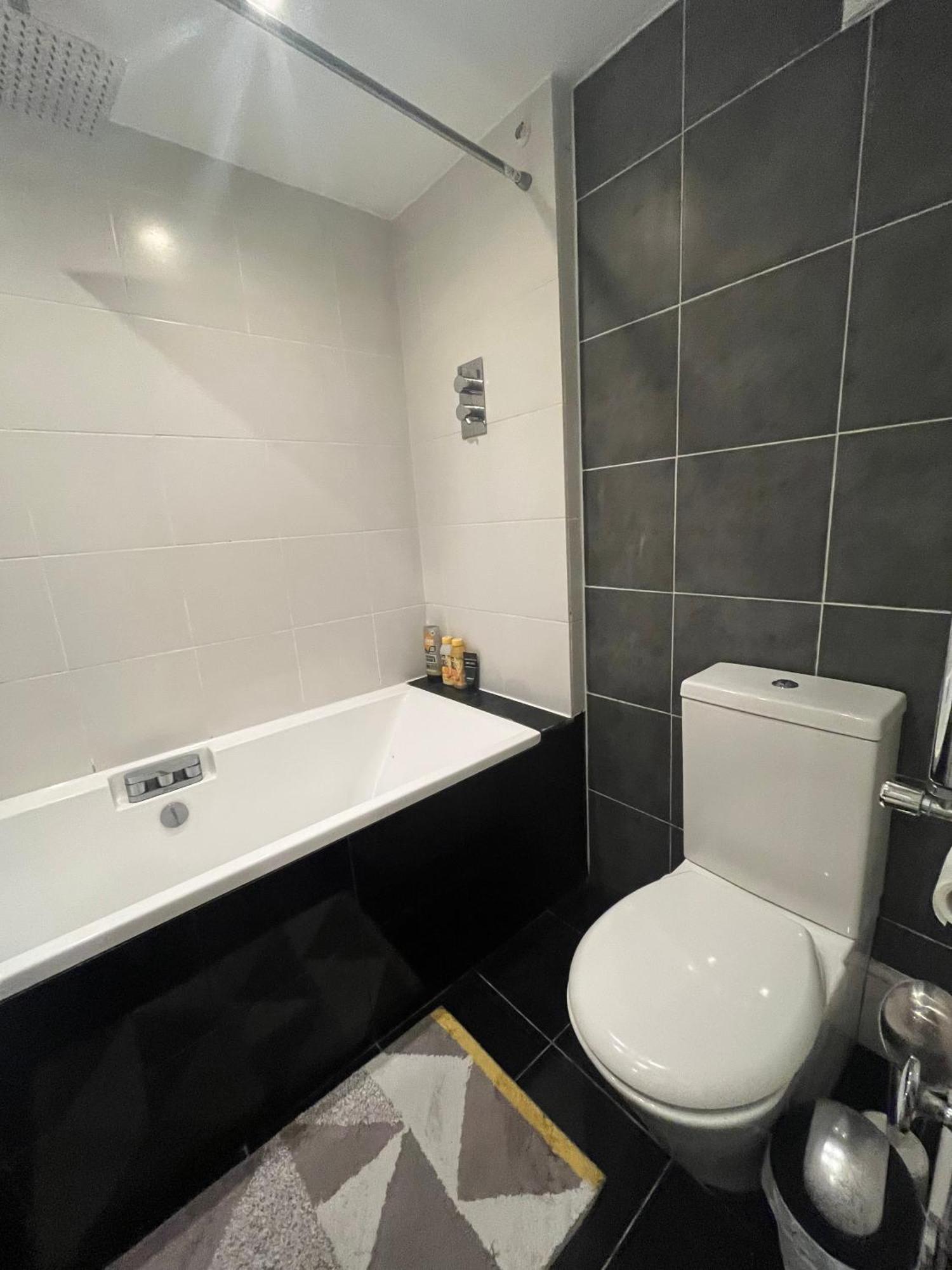 Comfy Stay In Wandsworth Town London Exterior photo