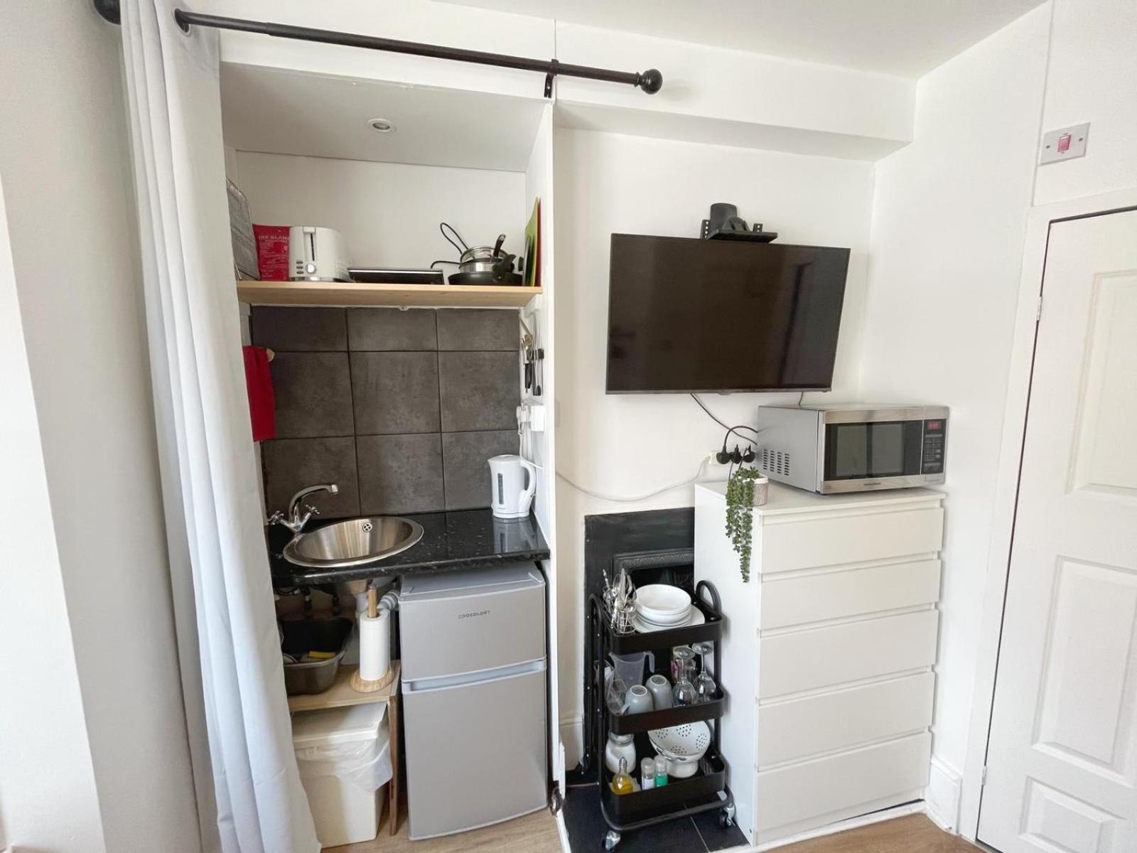 Comfy Stay In Wandsworth Town London Exterior photo